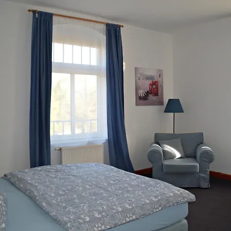 ホテル Zur Koeppe 3*