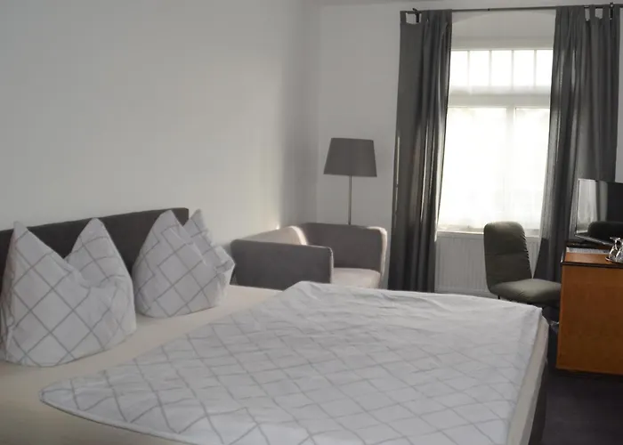 Otel Zur Koeppe Bad Klosterlausnitz